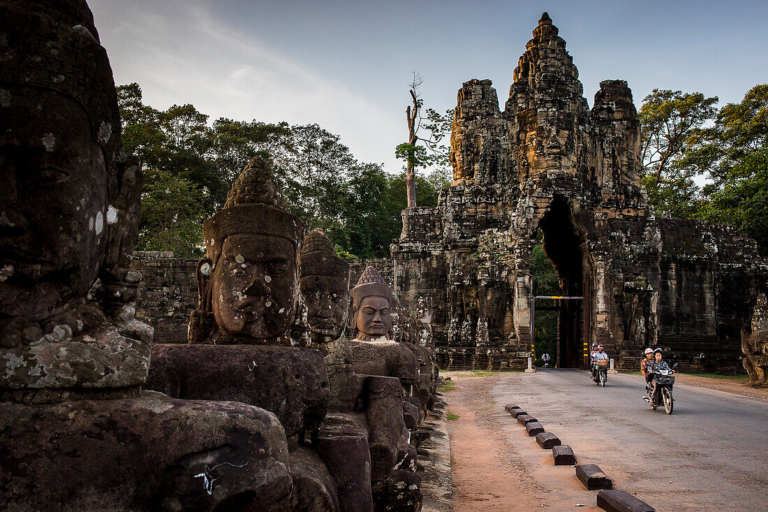 Brücke und Südtor von Angkor Thom, Angkor, Siem Reap, Kambodscha