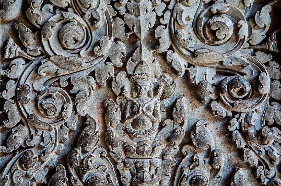 Aspara sculptures in bas-relief on the wall, in Angkor Wat, Siem Reap, Cambodia