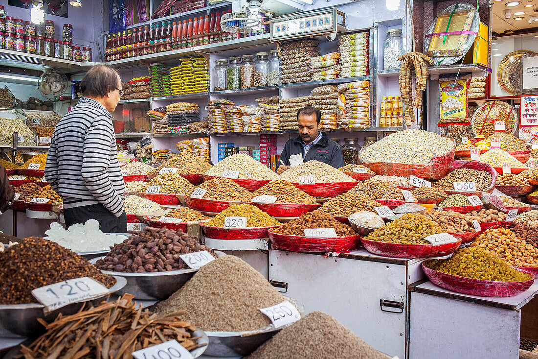 Gewürzmarkt, in Khari Baoli, in der Nähe von Chandni Chowk, Alt-Delhi, Indien
