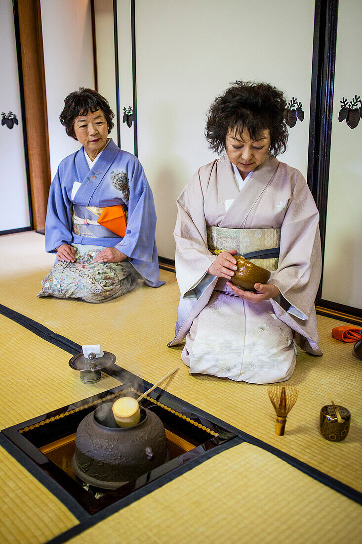 Tea ceremony with iron teapot or tetsubin, in Cyu-o-kouminkan, Morioka, Iwate Prefecture, Japan