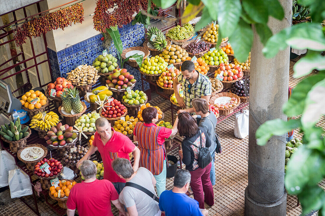 Obst- und Gemüsebereich, Mercado dos Lavradores, Funchal, Madeira, Portugal