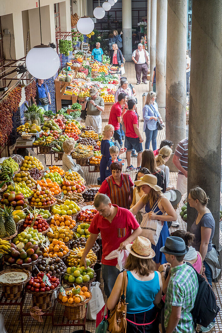 Bereich für Obst und Gemüse, Mercado dos Lavradores, Funchal, Madeira, Portugal