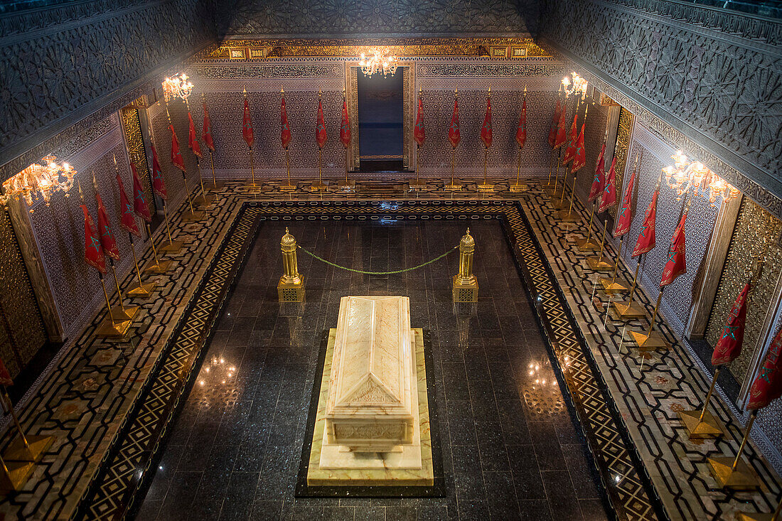 Innenraum des Mausoleums von Mohammed V., Rabat, Marokko