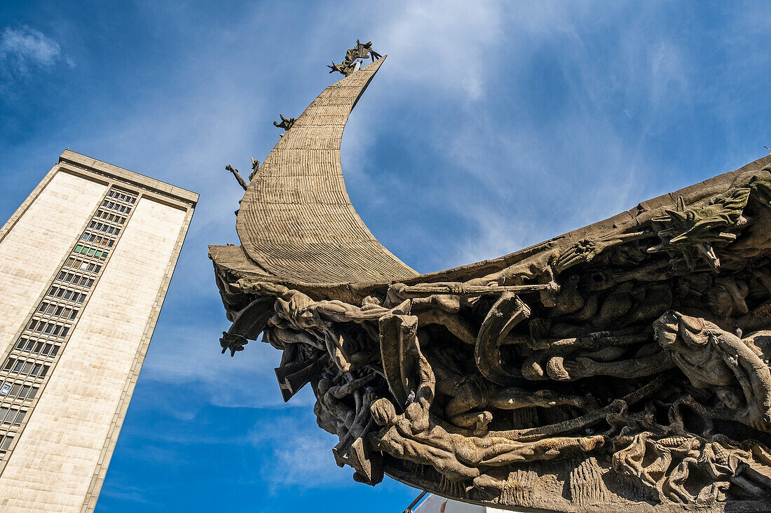 `Monument to the race´ by Rodrigo Arenas Betancur, in the Administrative Center La Alpujarra, in the background Courthouse building, Medellín, Colombia