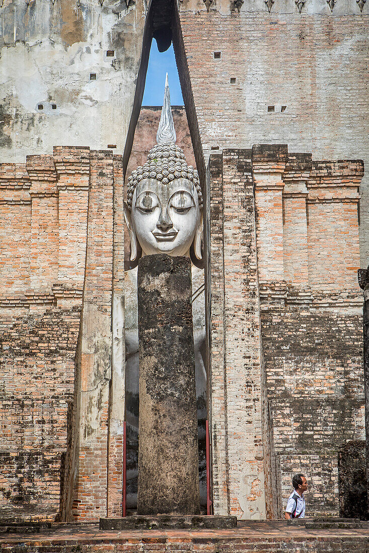 Wat Si Chum, in Sukhothai historical park, Sukhothai, Thailand