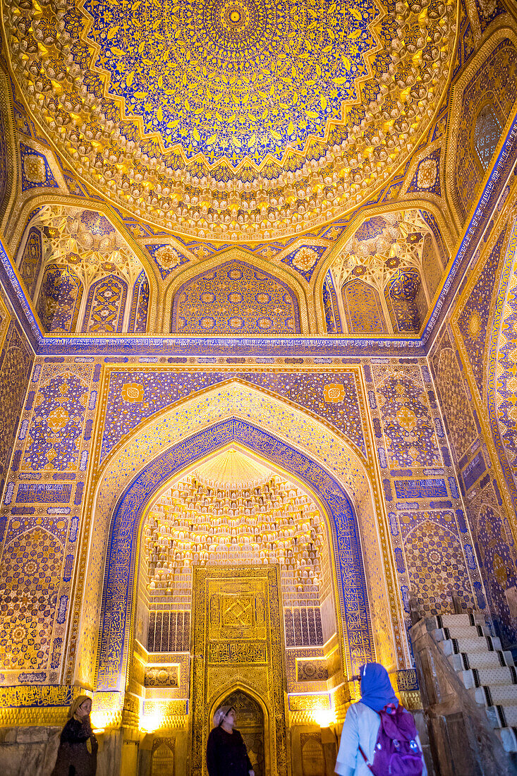 Mosque of Tilla-Kari Madrasa, Registan, Samarkand, Uzbekistan