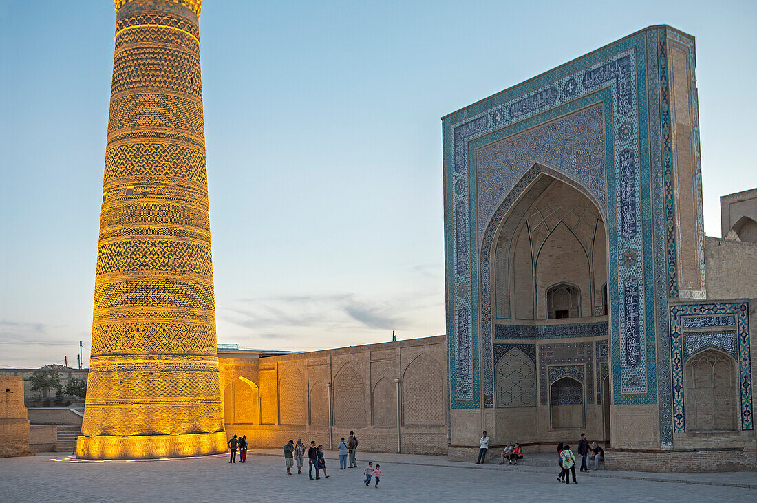 Kalon minaret and mosque, Bukhara, Uzbekistan