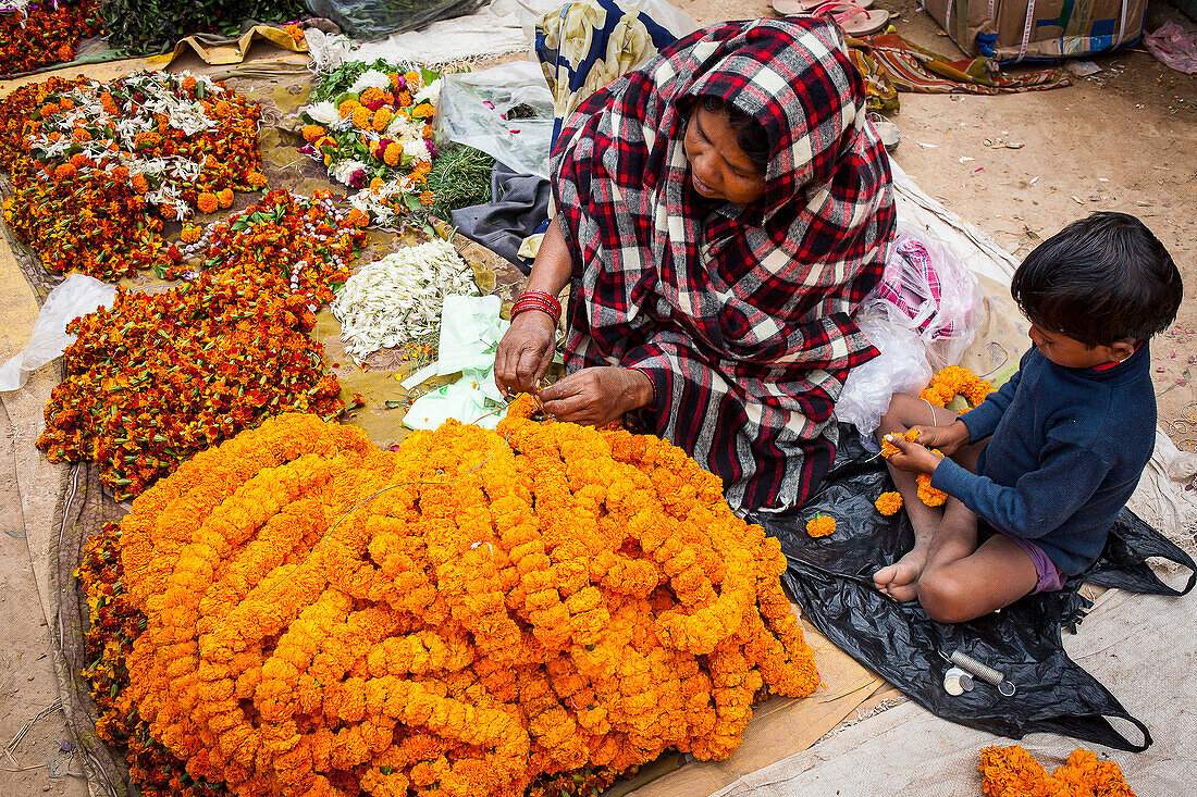 Der Blumenmarkt, Varanasi, Uttar Pradesh, Indien