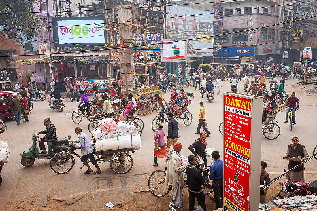 Godowlia-Kreuzung, Stadtzentrum, Varanasi, Uttar Pradesh, Indien.