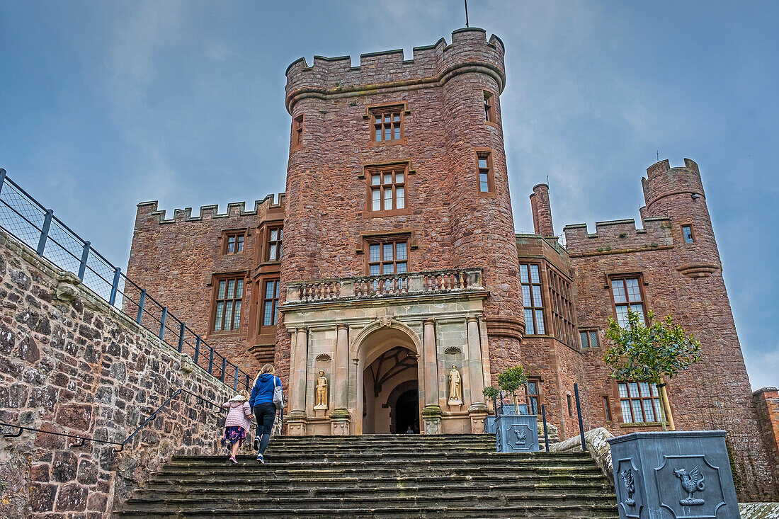 Powis castle, Wales