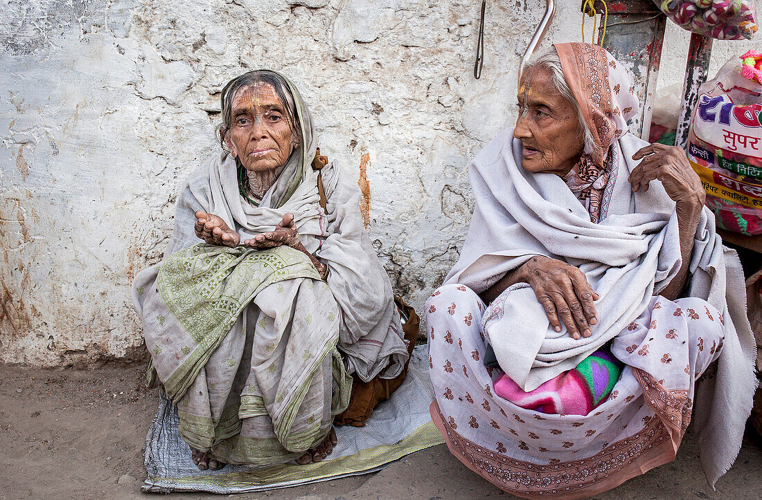 Widows begging, Vrindavan, Mathura district, India