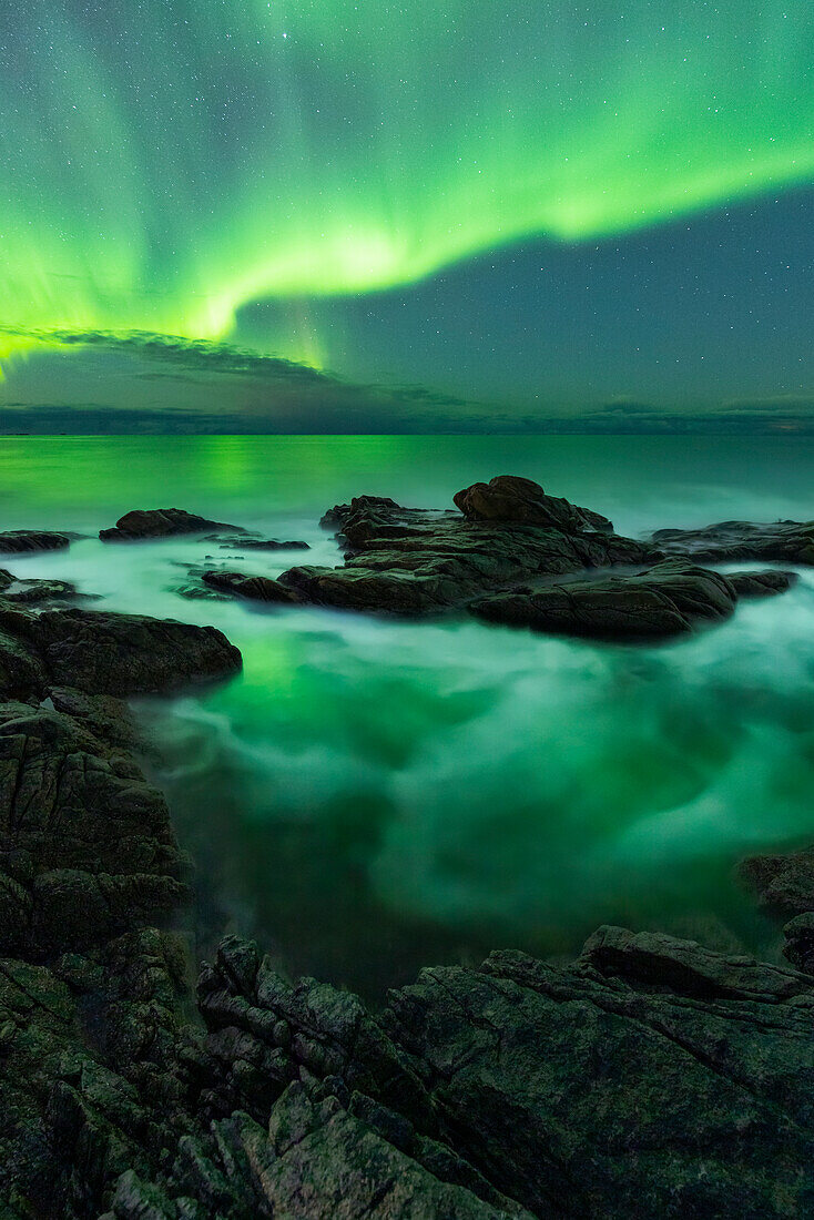 Nordlicht am Skagsanden Strand, Flakstadoya, Nordland, Lofoten, Norwegen, Nordeuropa