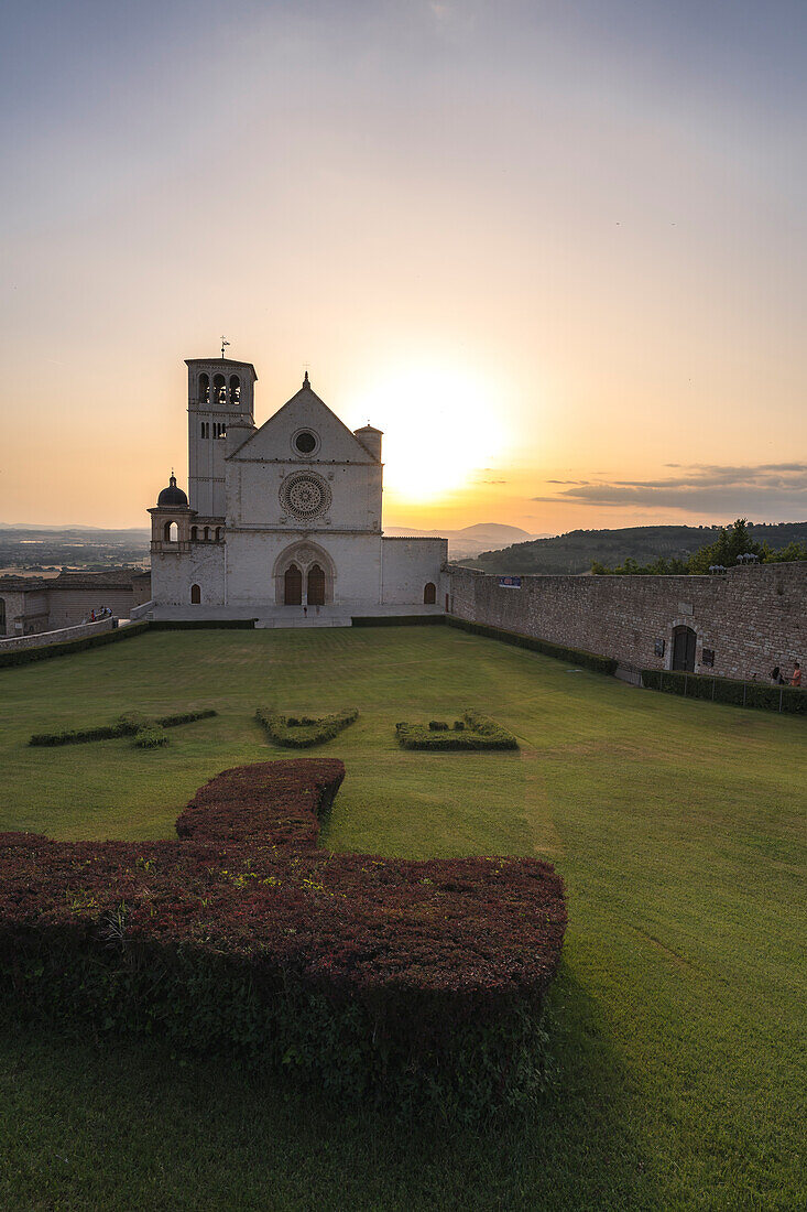 Obere Basilika des heiligen Franz von Assisi (Basilica Superiore di San Francesco d'Assisi) Assisi, Provinz Perugia, Umbrien, Italien, Europa