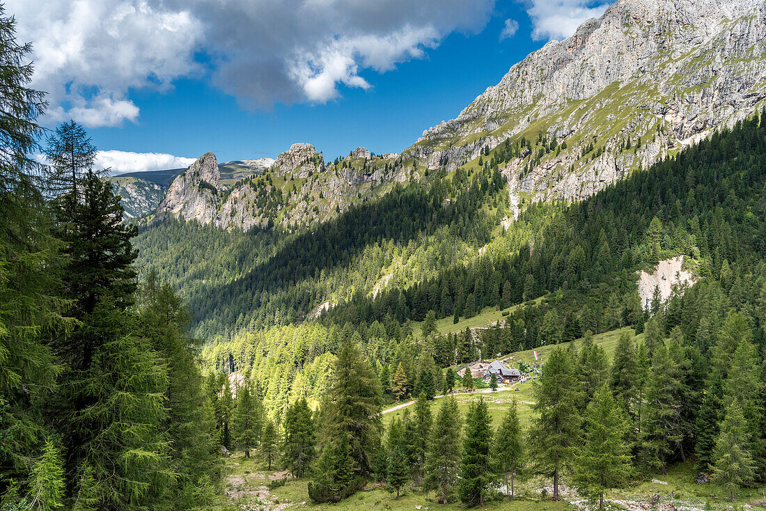 Tiers / Tiers, Tiersertal, Provinz Bozen, Dolomiten, Südtirol, Italien. Die Haniger Hütte