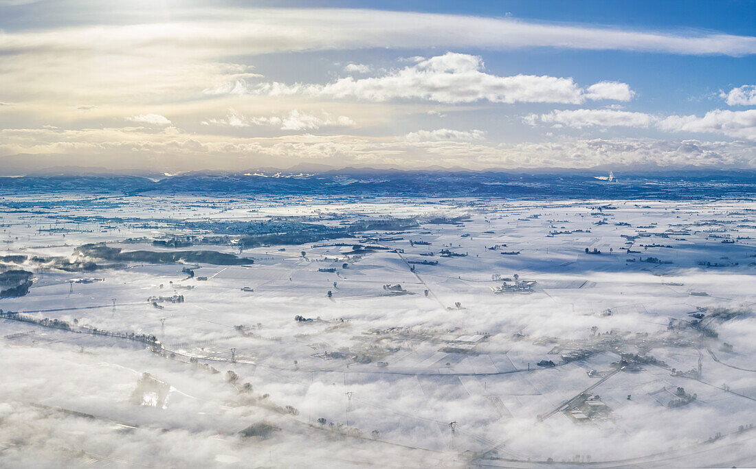 Luftaufnahme von Pianura Padana im Winter, Provinz Alessandria, Poebene, Piemont, Italien, Europa.