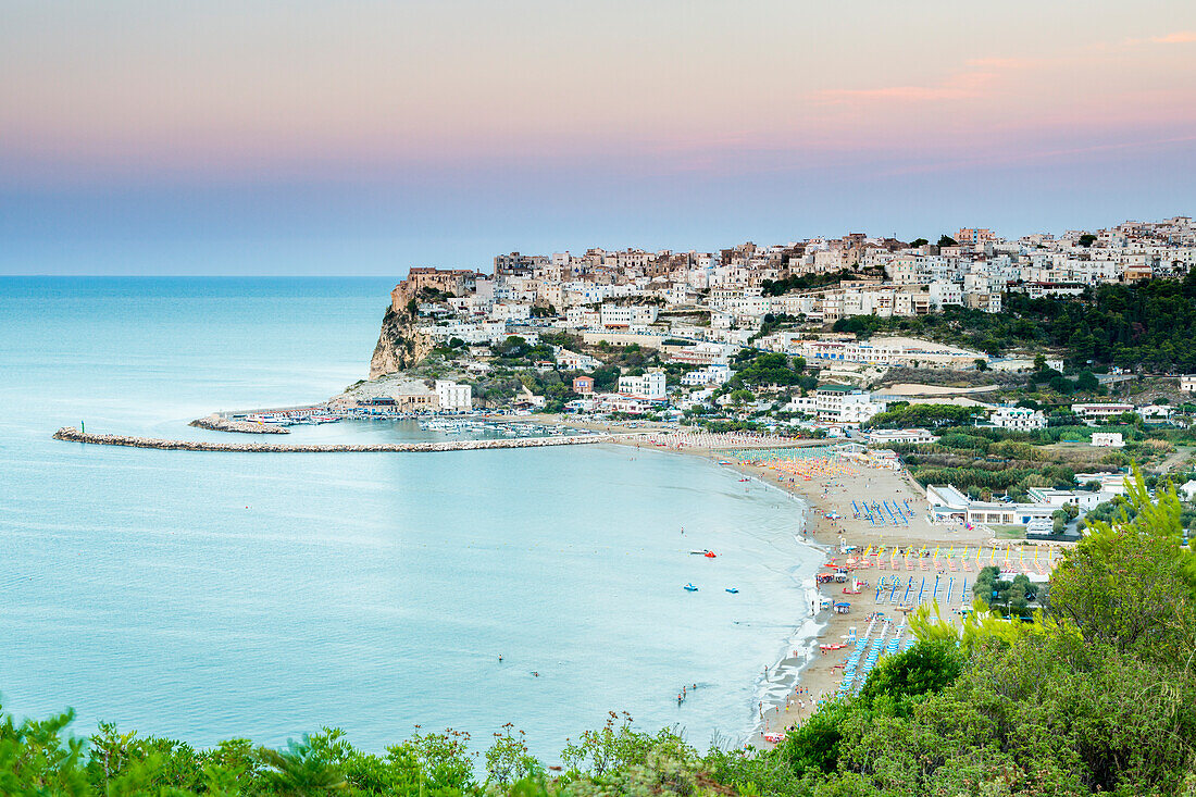 Stadt Peschici, Gargano, Bezirk Foggia, Gargano, Apulien, Italien