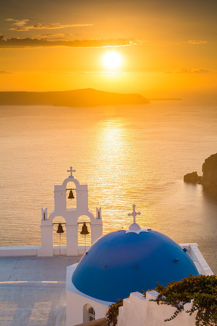 Sonnenuntergang in Firostefani, Santorin, Kykladeninseln, Griechenland