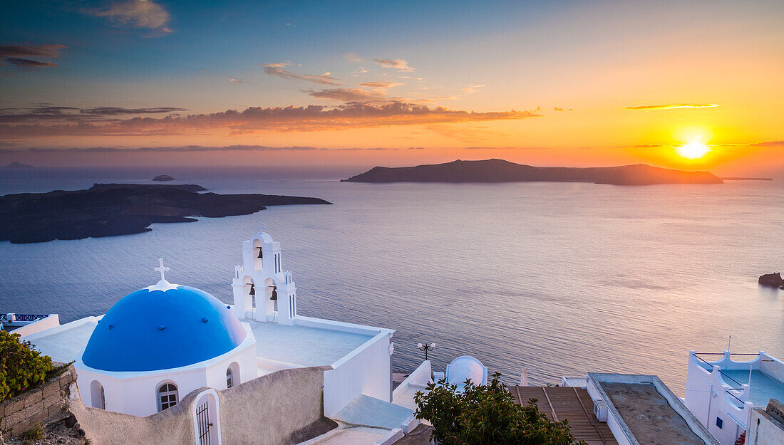 Sonnenuntergang in Firostefani, Santorin, Kykladeninseln, Griechenland