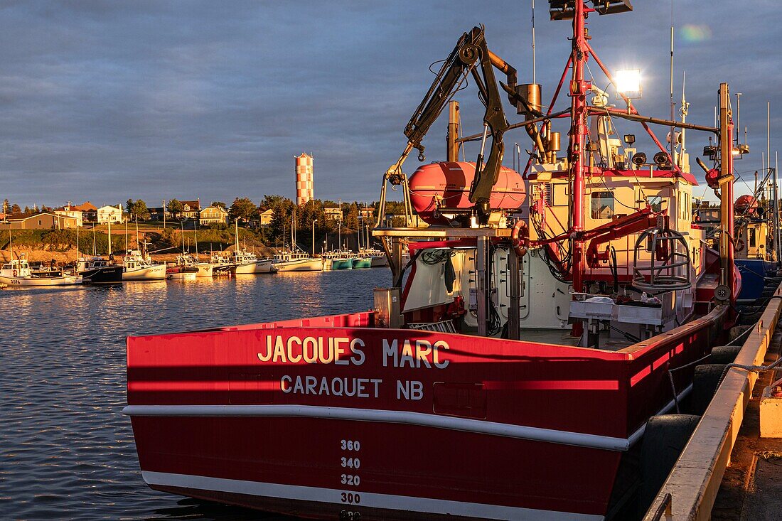 Fischereihafen bei Sonnenuntergang, caraquet, new brunswick, kanada, nordamerika