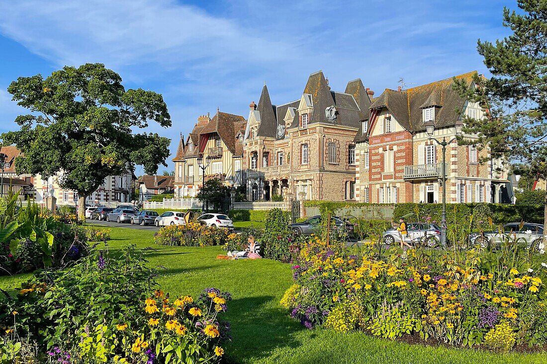 Belle Epoque Villa bei den Gärten des Casinos im Grand Hotel, Calvados, Normandie, Frankreich