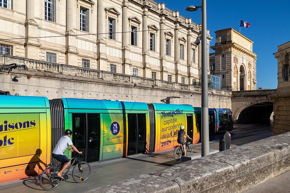 Straßenbahn, die Montpellier als Kulturhauptstadt 2028 ankündigt, montpellier, herault, occitanie, frankreich