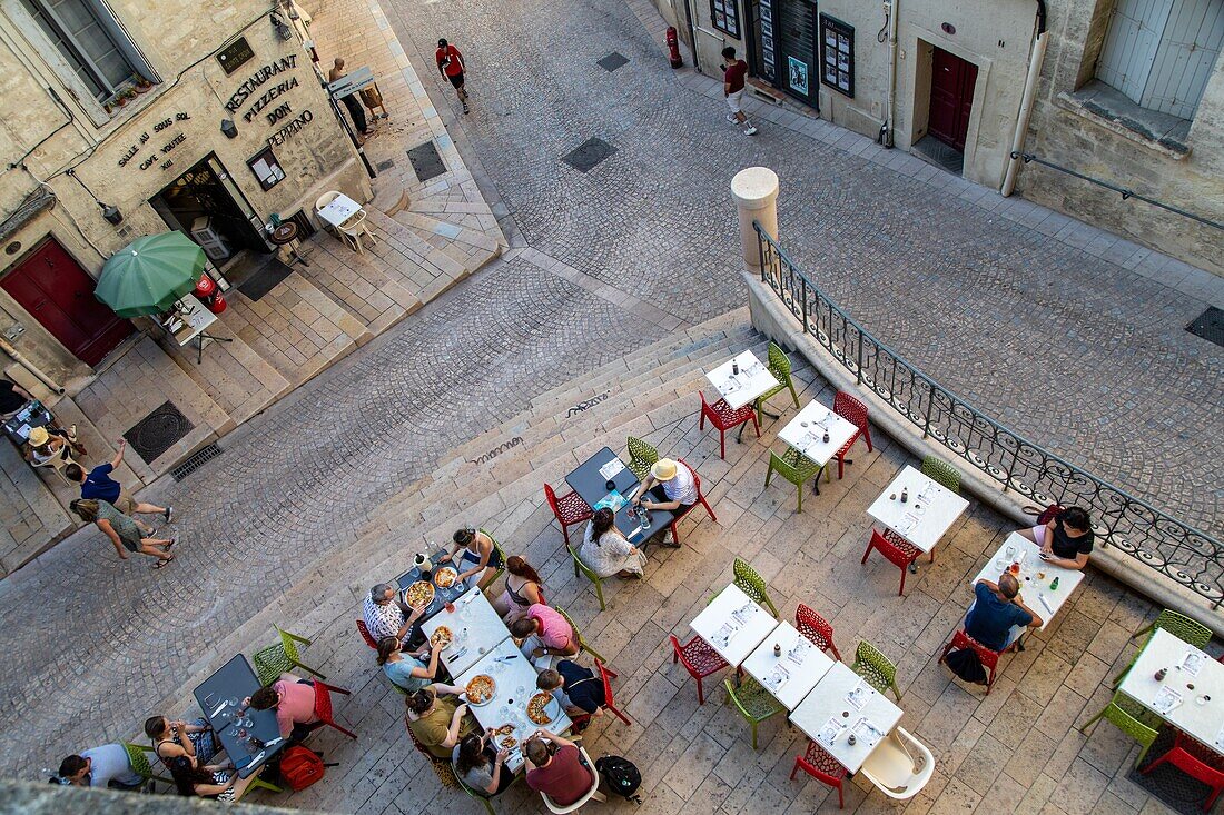 terrasse der pizzeria don peppino, rue sainte-croix rue saint-pierre, montpellier, herault, occitanie, frankreich