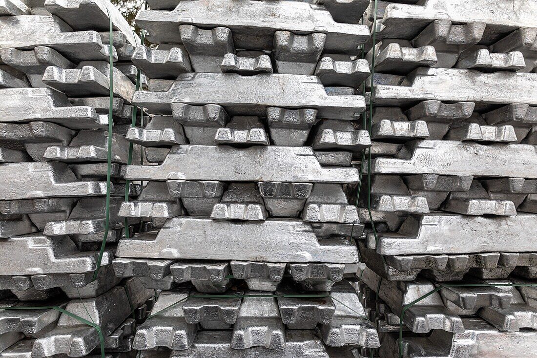 Aluminium-Masseln, das Rohmaterial für die Herstellung von Spulen, eurofoil Fabrik, Unternehmen spezialisiert auf Aluminium-Metallurgie, Rugles, Eure, Normandie, Frankreich