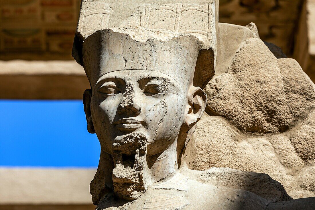 Statue von hamun-ra, Bezirk von amun-re, Gott von Theben, Hauptgottheit im ägyptischen Pantheon, Tempel von Karnak, antike ägyptische Stätte aus der 13. Dynastie, unesco-Weltkulturerbe, luxor, ägypten, afrika