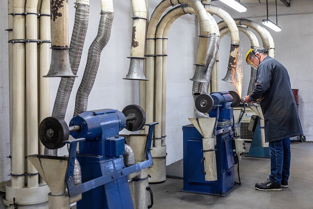 Sharpening and finishing workshop, manufacture of metal cutters for cutting tools, pelletier et jaminet company, l'aigle, orne, normandy, france