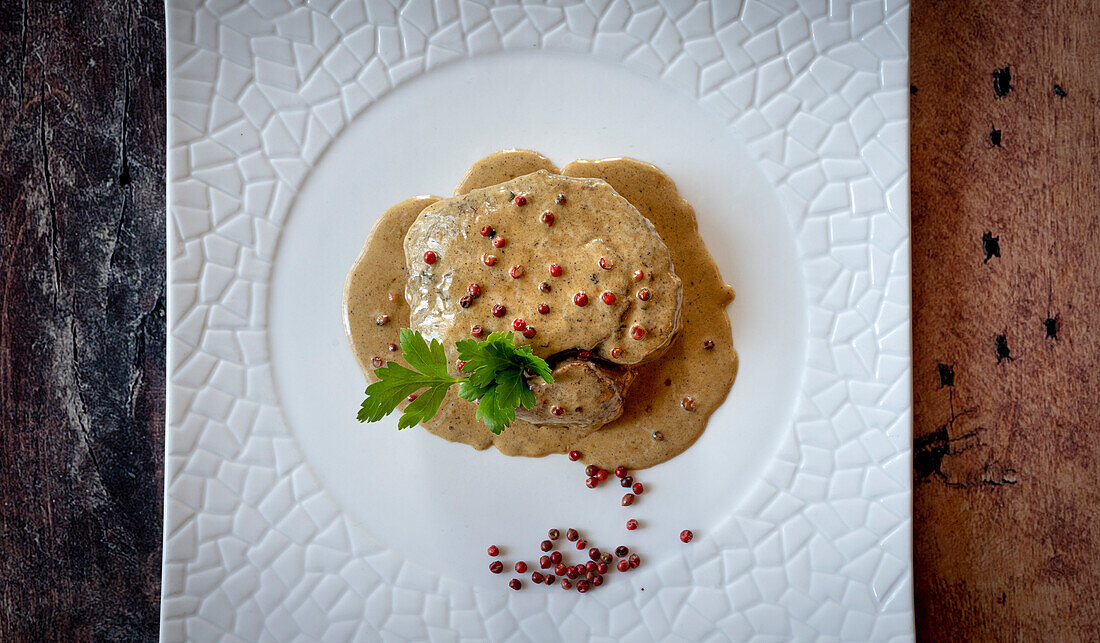 Pink pepper beef fillet in cream sauce, Italy