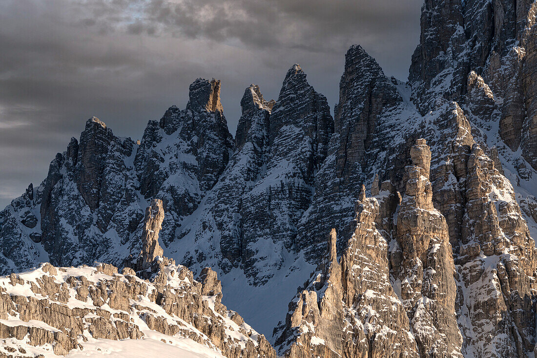 Frankfurter Wurstel (Salsiccia) rock pinnacle and Monte Paterno (Paternkofel), Sesto Dolomites, Bolzano, South Tyrol, Italy