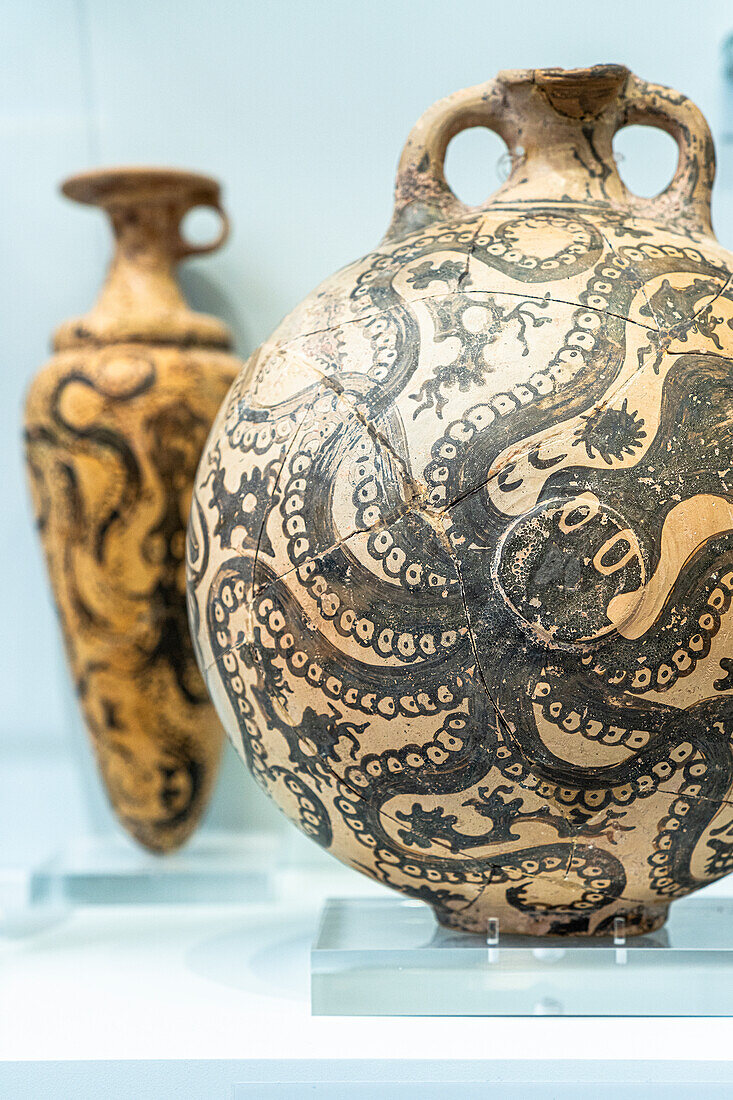 Verzierte Amphore der antiken minoischen Zivilisation, Archäologisches Museum Heraklion, Insel Kreta, Griechenland