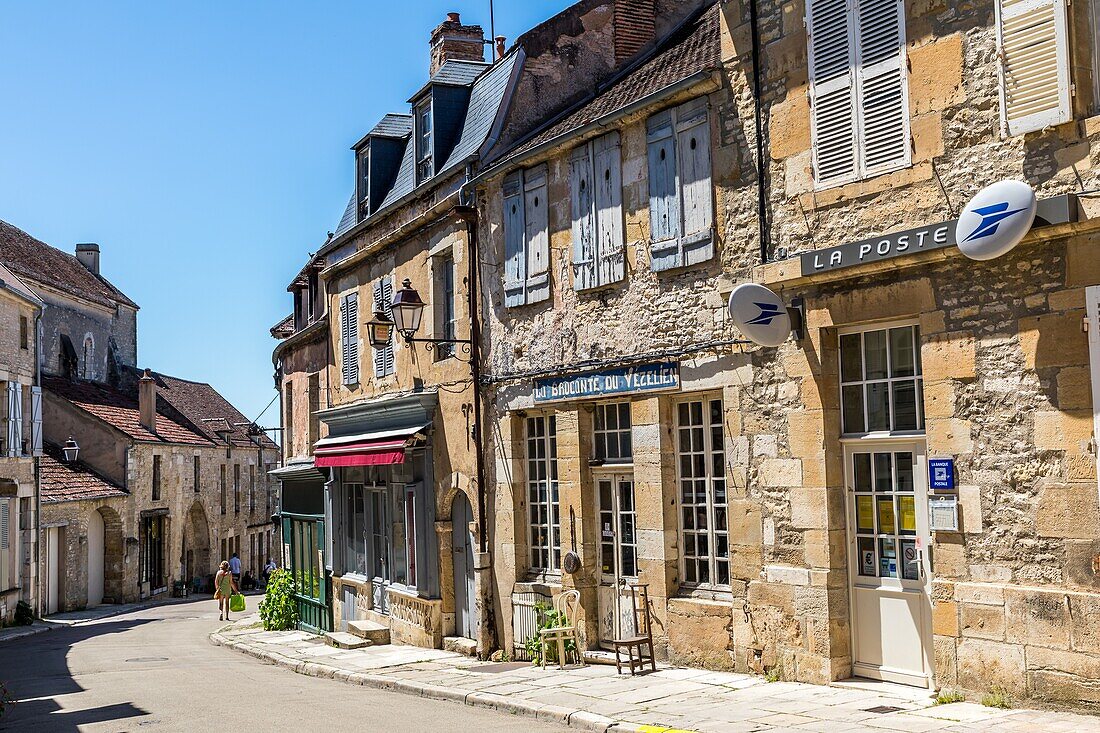 Dorf und ewiger hügel von vezelay, (89) yonne, bourgundy, frankreich