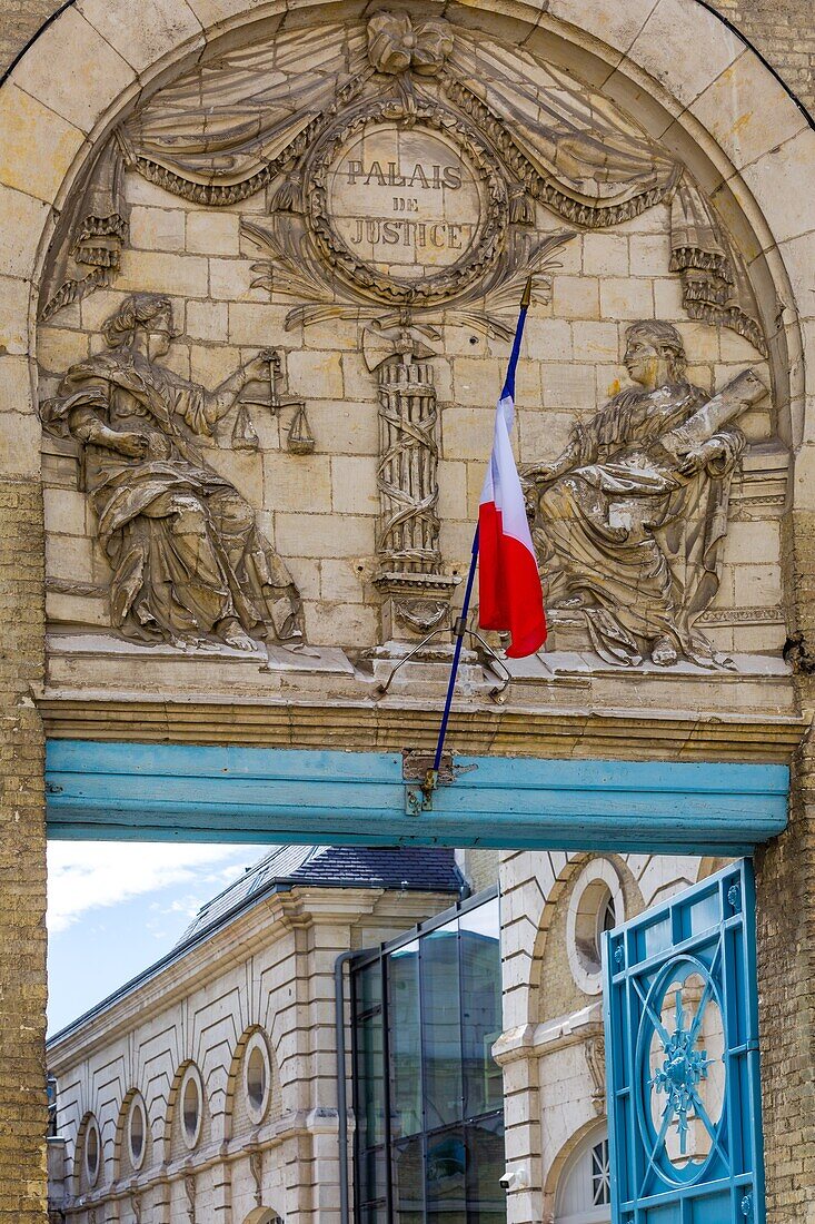 Gerichtsgebäude, saint omer, (62) pas-de-calais, frankreich