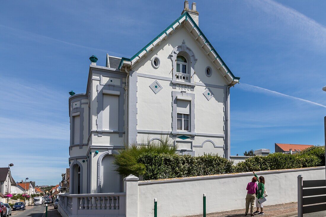 Fassade eines Belle-Epoque-Hauses, wimereux, (62) pas-de-calais, frankreich