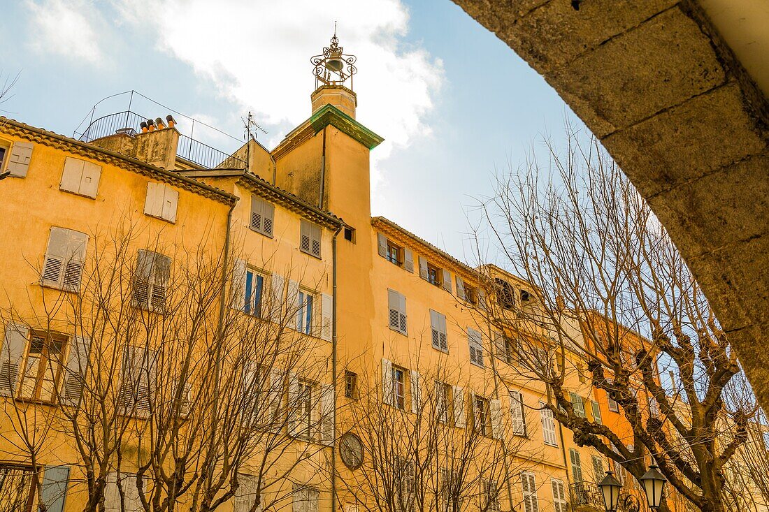 Hausfassade, place aux aires, grasse