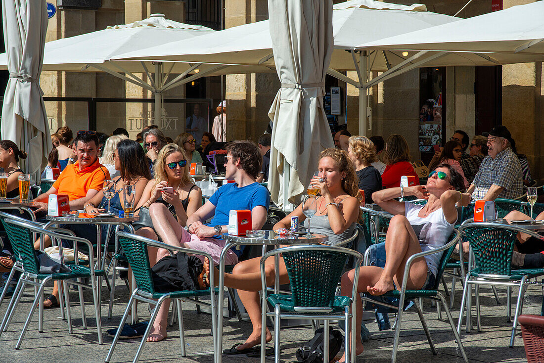 Cafes on the Plaza de la Constitucion, Casco Viejo (Old Town), San Sebastian, Basque Country, Spain