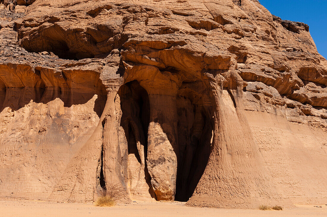 Tin Ghalega Felsformation, Red Rhino Arch. Wadi Teshuinat, Akakus, Fezzan, Libyen