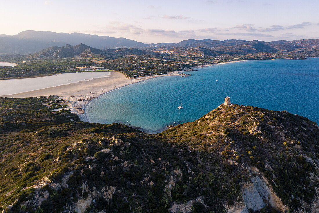 Landschaft von Porto Giunco, in der Nähe von Capo Carbonara und Villasimiius, Provinz Sud Sardegna, Sardinien, Italien.