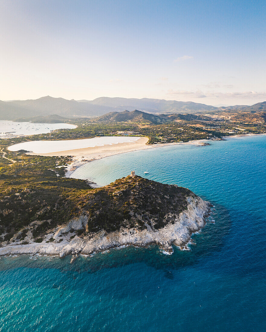 Landschaft von Porto Giunco, in der Nähe von Capo Carbonara und Villasimiius, Provinz Sud Sardegna, Sardinien, Italien.