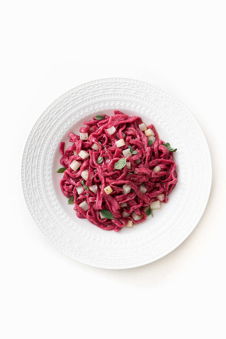 Beetroot tagliolini with salsify