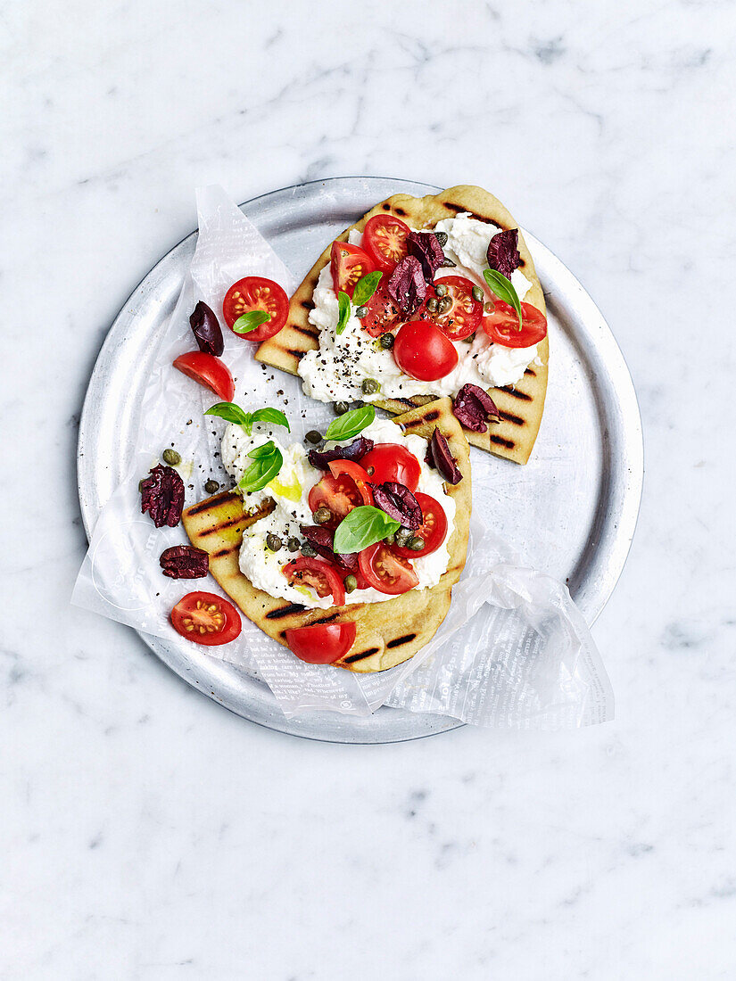 Piadina with ricotta and tomato