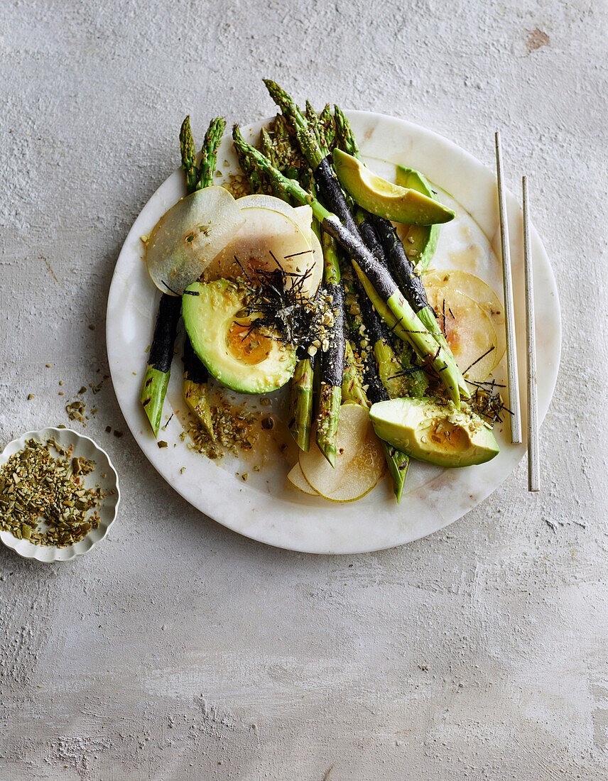 Nori-wrapped asparagus with Nashi pear and avocado