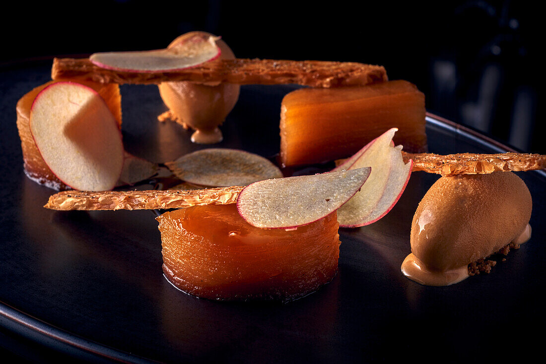 Apple dessert with caramel and cider