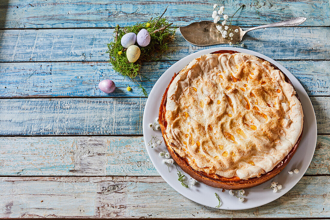 Golden Easter cake