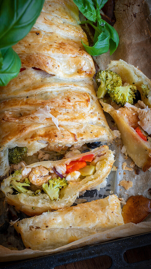 Puff pastry with broccoli and chicken filling