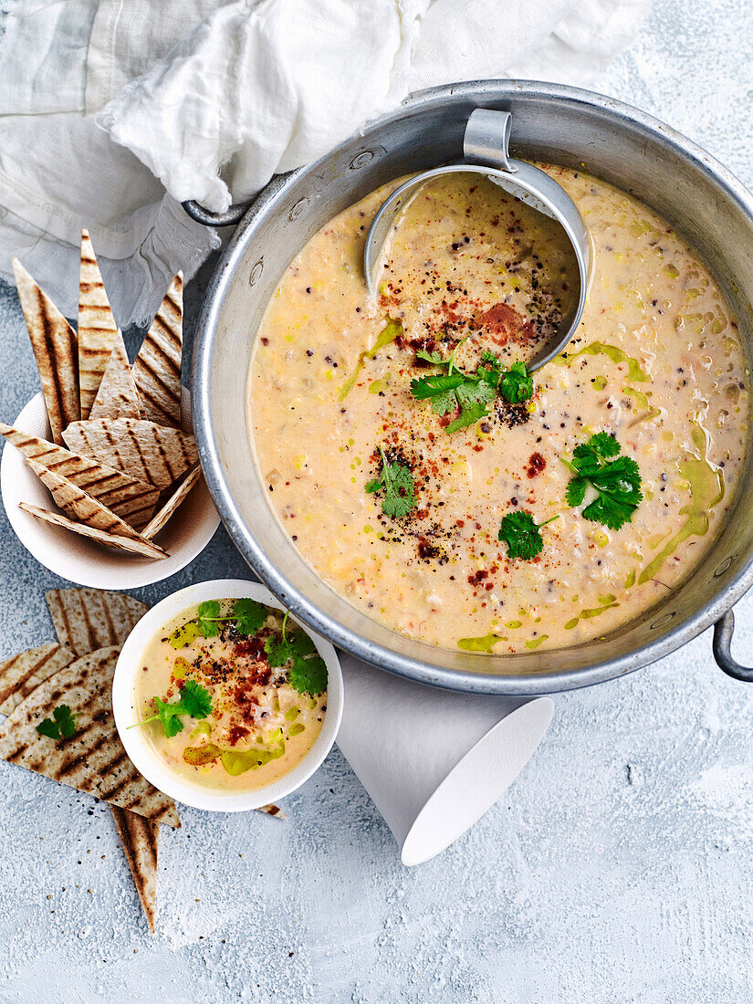 Geröstete Mais-Quinoa-Suppe