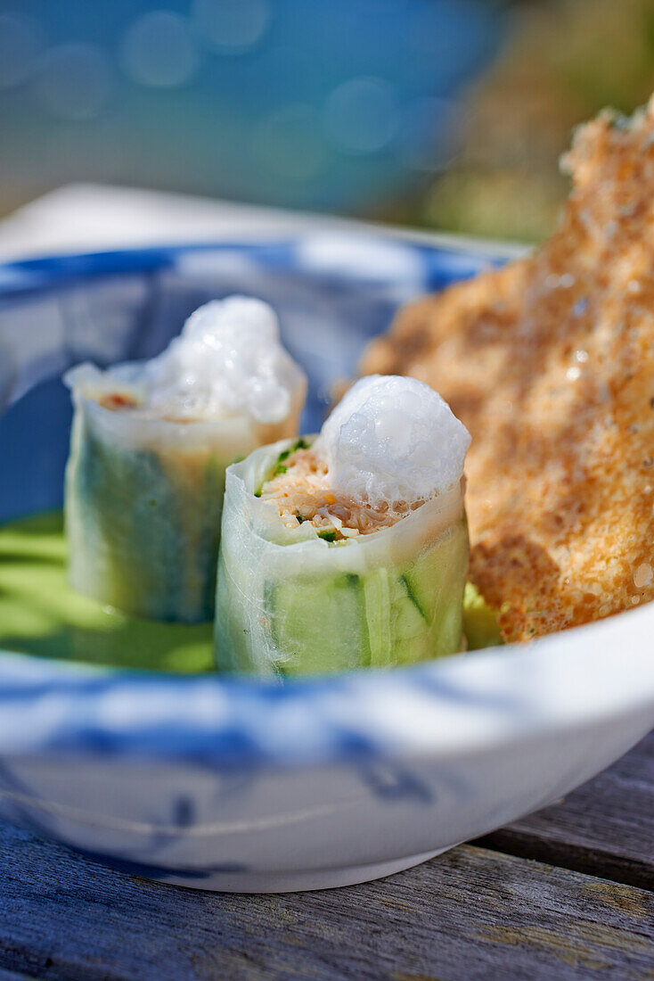 Crab meat with vegetables and emulsion