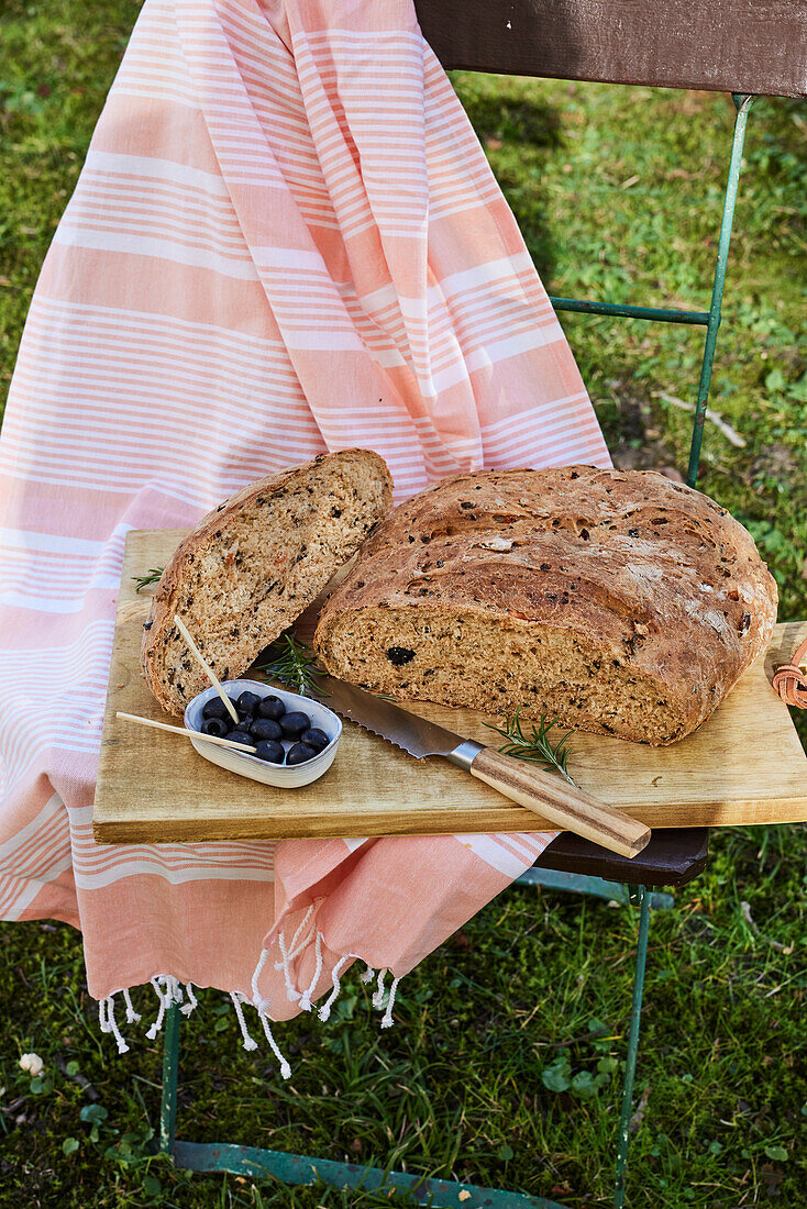 Olive bread