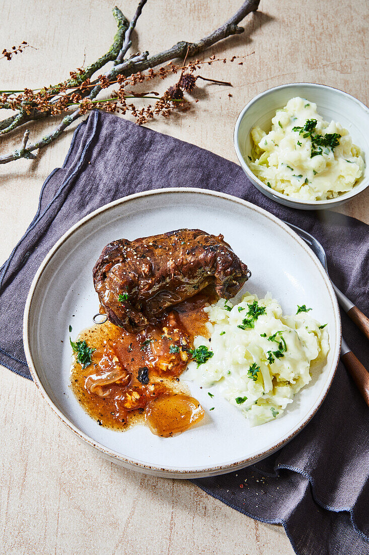 Beef roulade with mashed potatoes